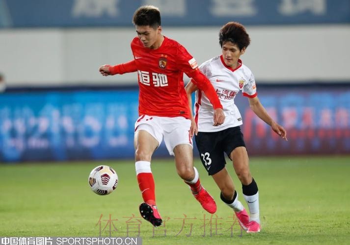 国足集训考察队员瞄准年轻化 国足集训考察队员瞄准年轻化